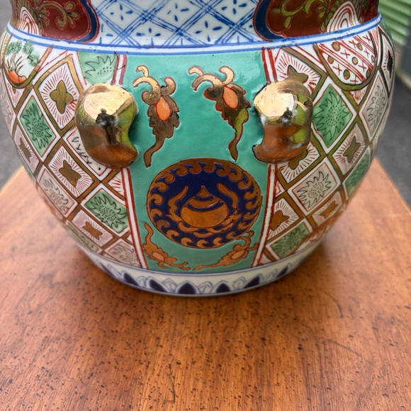 Chinese Turquoise Ground & Gilt Urn with Lid - Picture 6 of 6